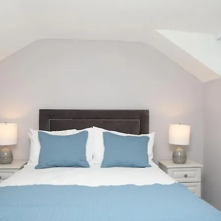Ballina 4 Bed Townhouse * Ballina (Mayo)